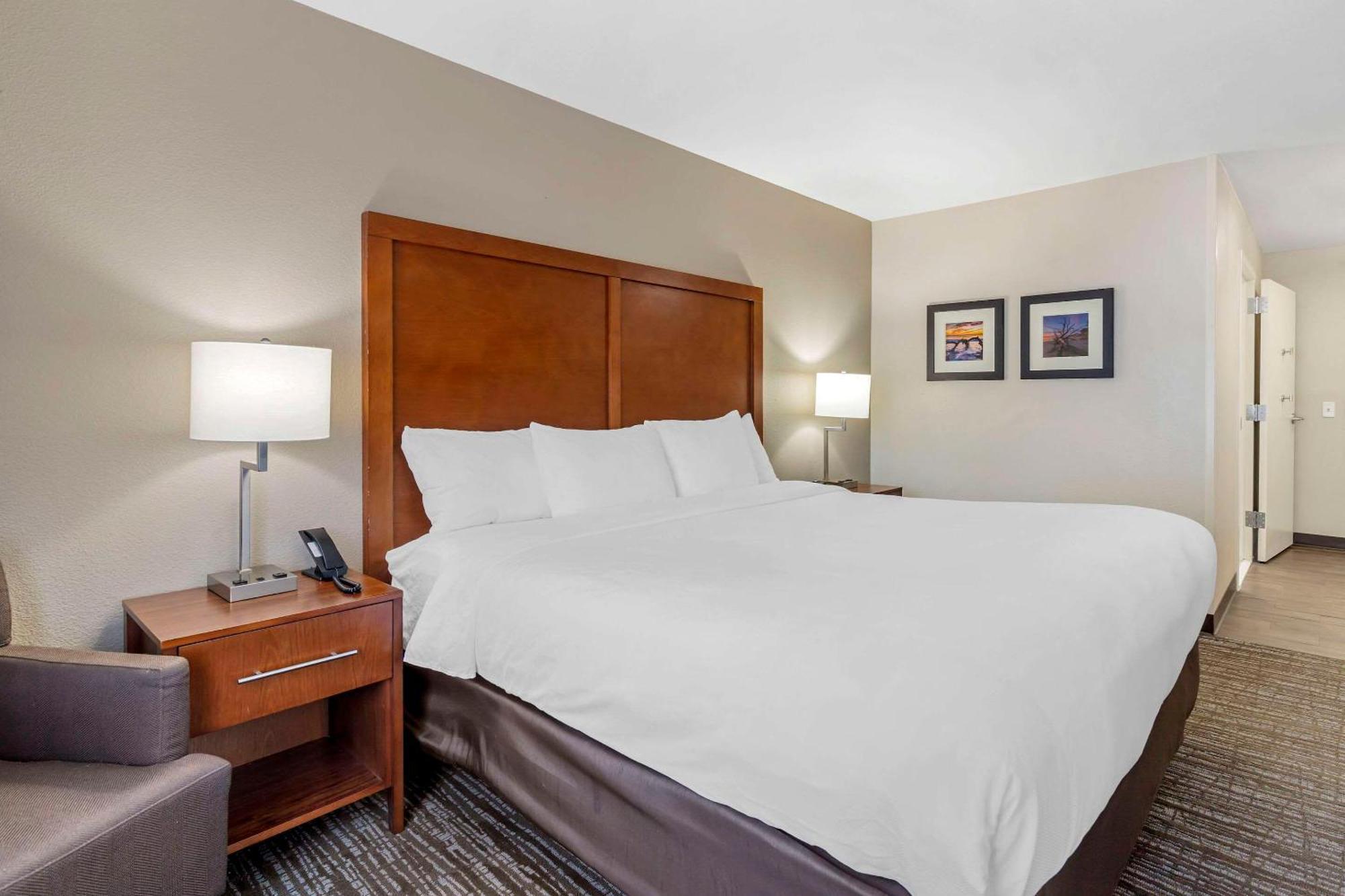 Comfort Inn & Suites 브런즈윅 외부 사진